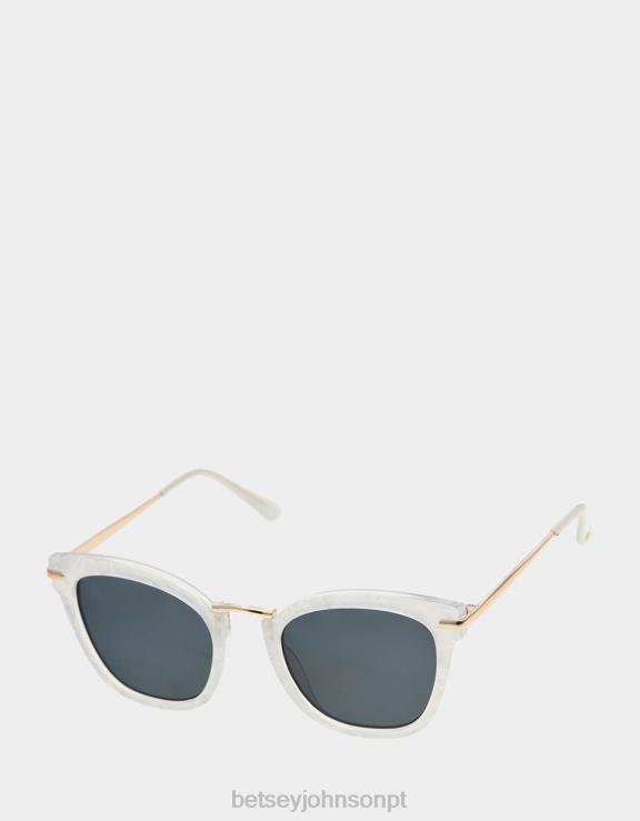branco nos detalhes óculos de sol H6X06380 Betsey Johnson mulheres acessórios